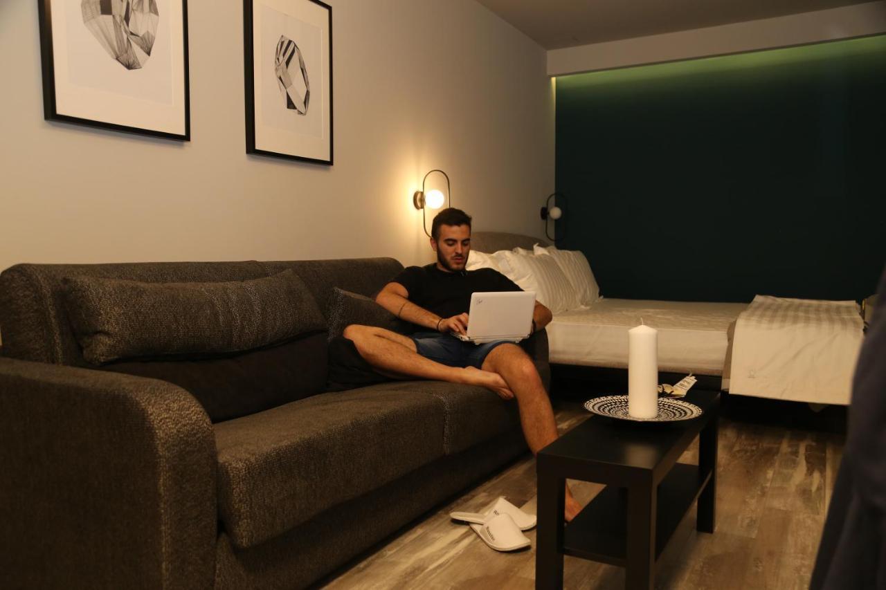 Rooster Suites Atenas Exterior foto