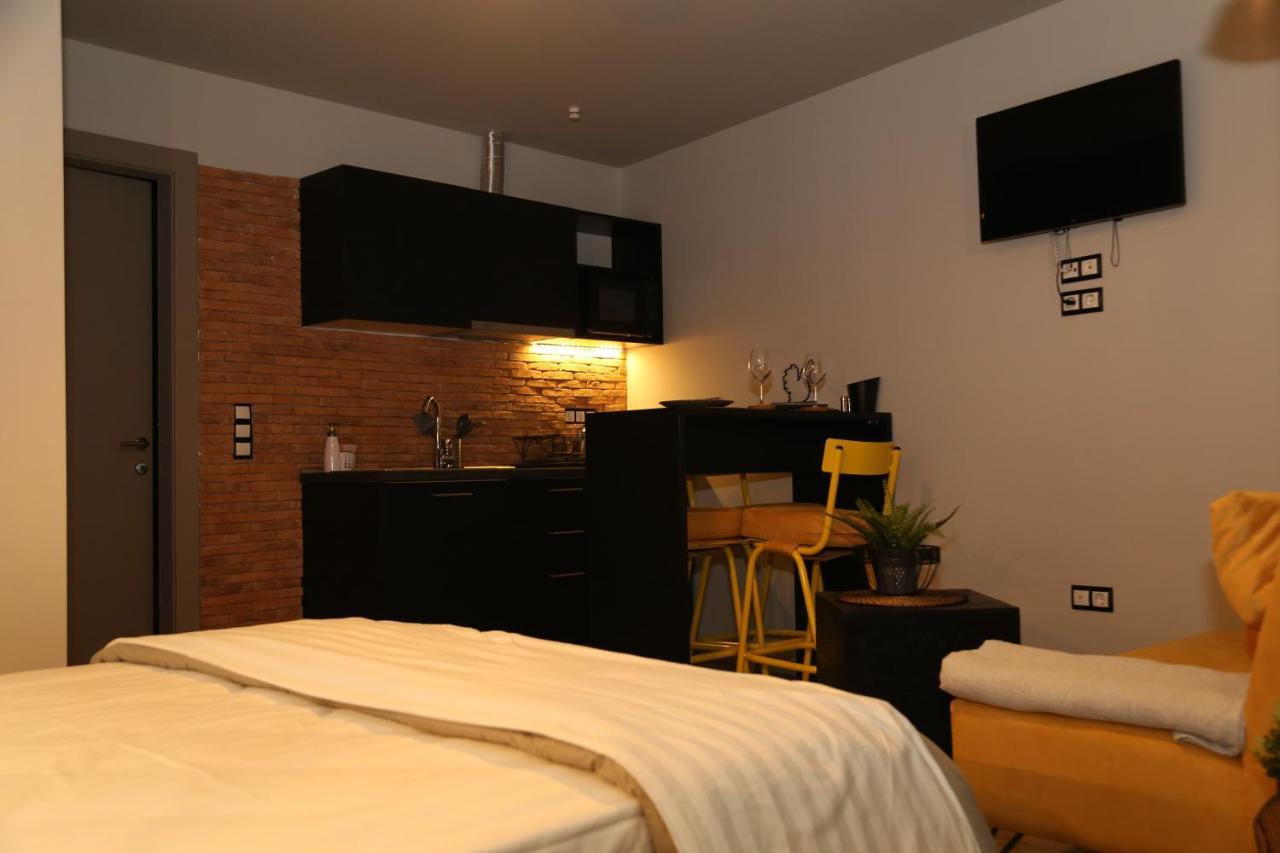 Rooster Suites Atenas Exterior foto
