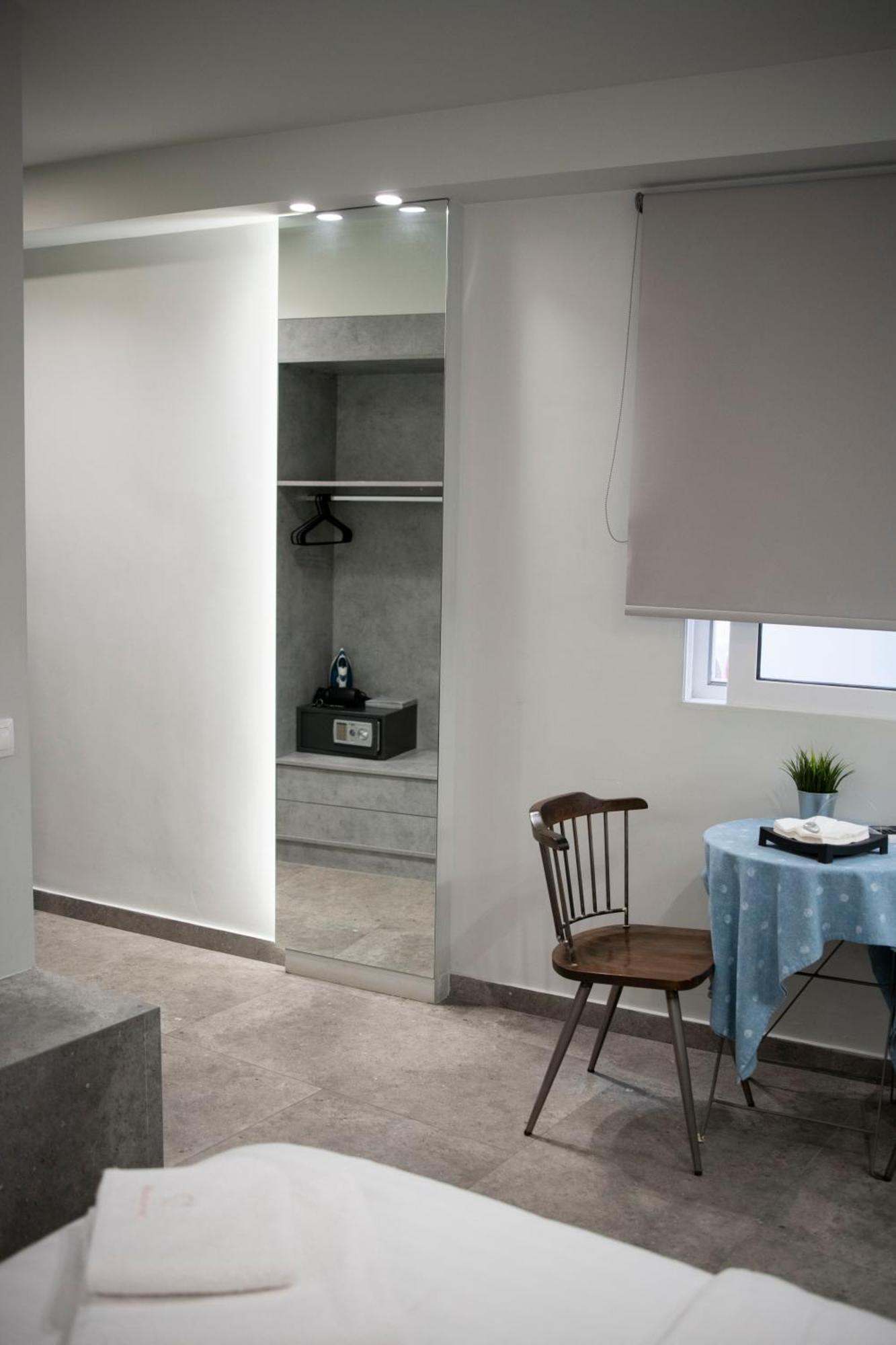 Rooster Suites Atenas Exterior foto