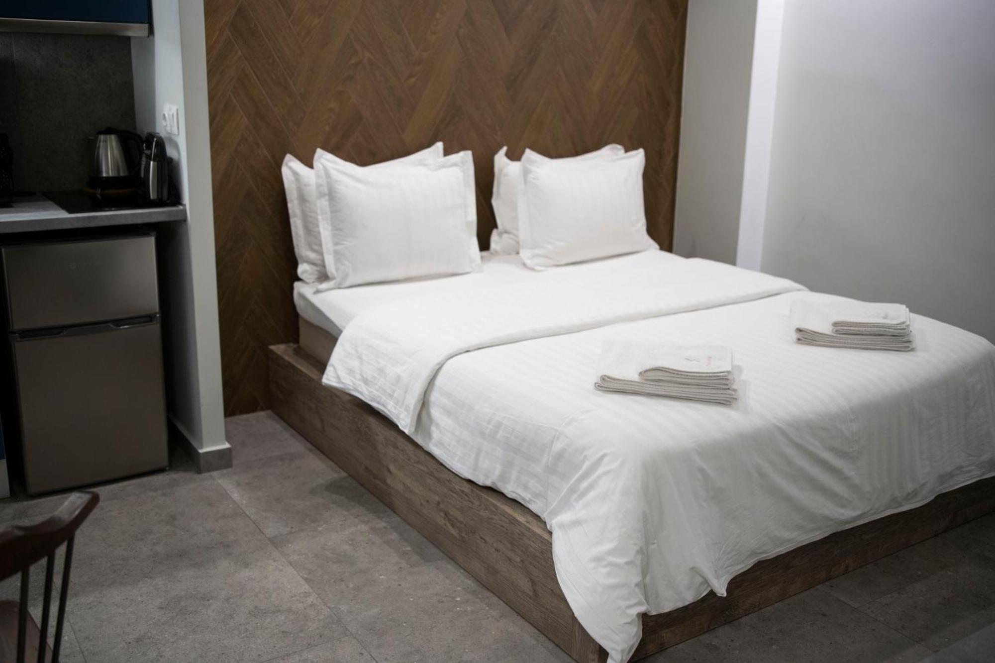 Rooster Suites Atenas Exterior foto